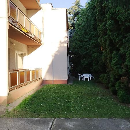 Ildiko Apartman Lägenhet Hajdúszoboszló Exteriör bild