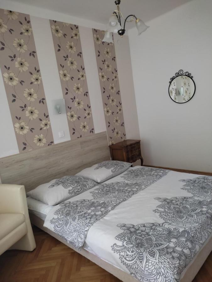 Ildiko Apartman Lägenhet Hajdúszoboszló Exteriör bild